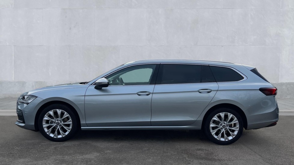 Used Skoda Superb 2025 for sale - 76874064: Photo 9