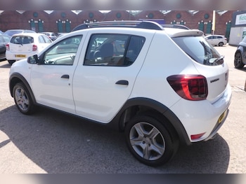 Used Dacia Sandero Stepway 2017 for sale - 79009111: Photo