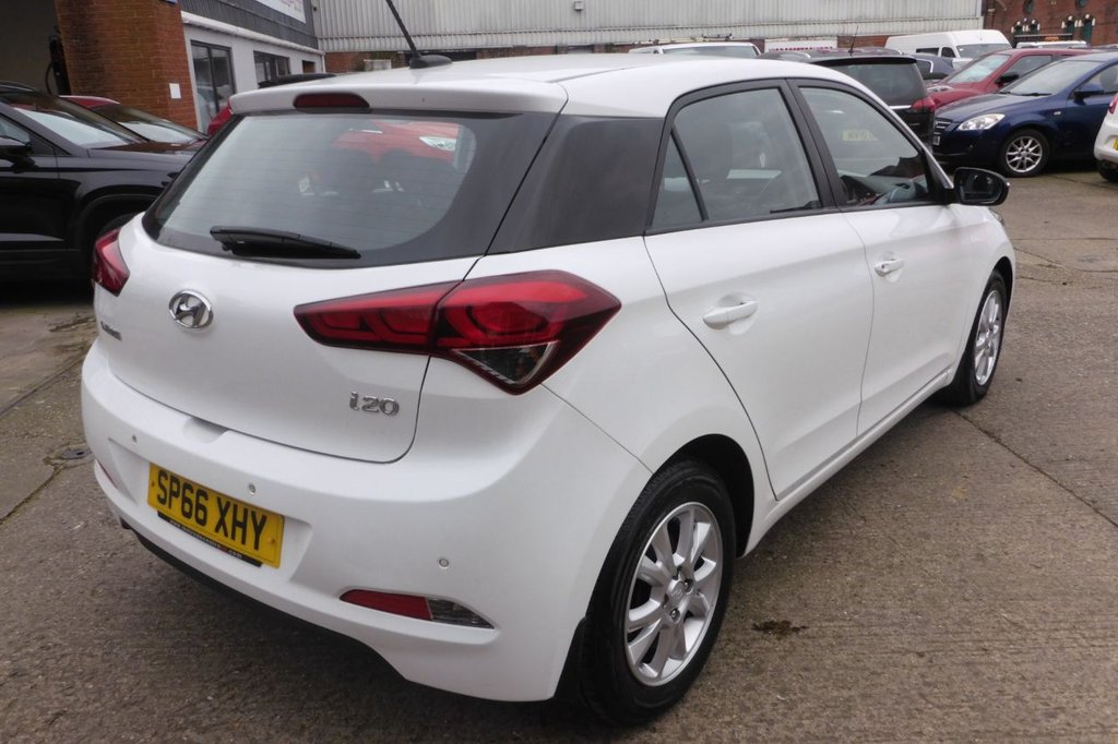 Used Hyundai i20 2016 for sale - 77849539: Photo 14