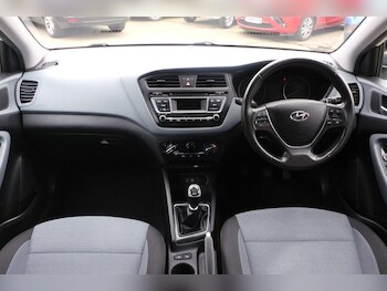 Used Hyundai i20 2016 for sale - 77849539: Photo