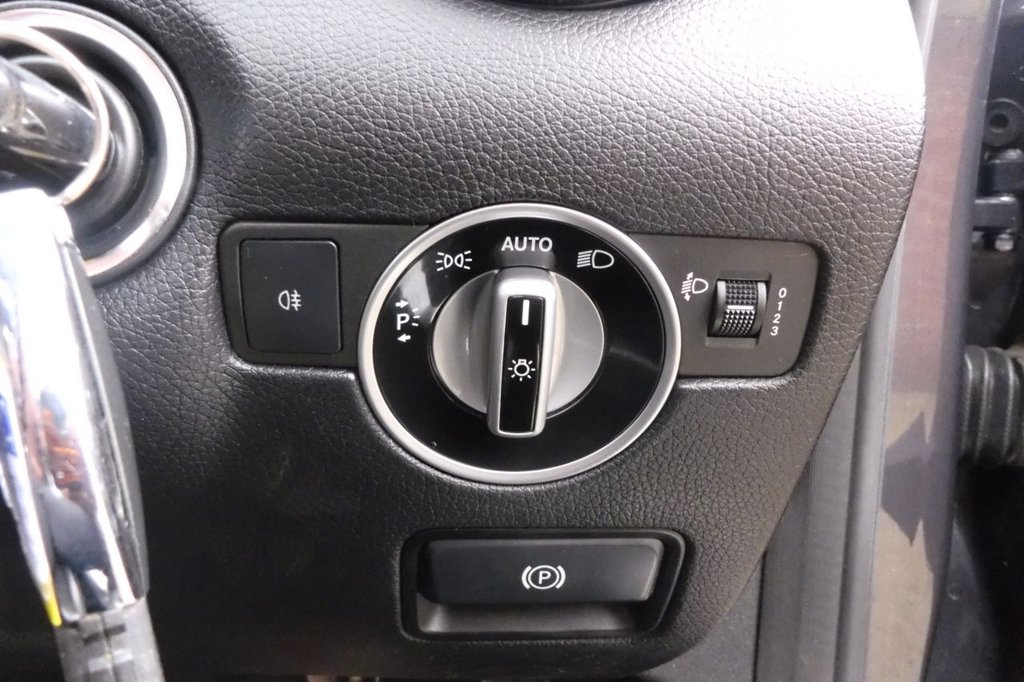 Used Mercedes-Benz SLK 2012 for sale - 77724775: Photo 21