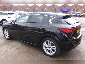 Used Infiniti Q30 2017 for sale - 78030255: Photo