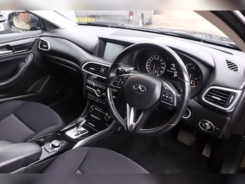 Used Infiniti Q30 2017 for sale - 78030255: Photo