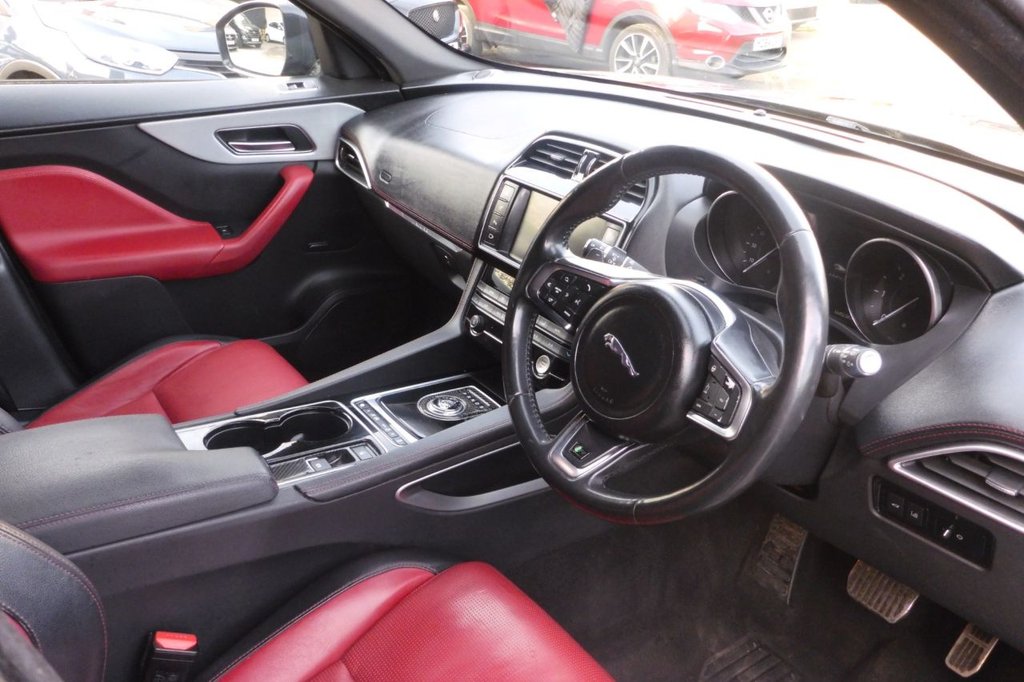 Used Jaguar F-Pace 2017 for sale - 77952414: Photo 14