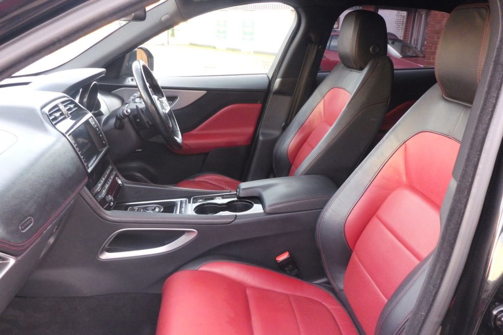 Used Jaguar F-Pace 2017 for sale - 77952414: Photo 2