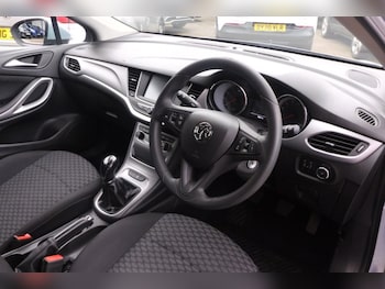 Used Vauxhall Astra 2017 for sale - 78805618: Photo