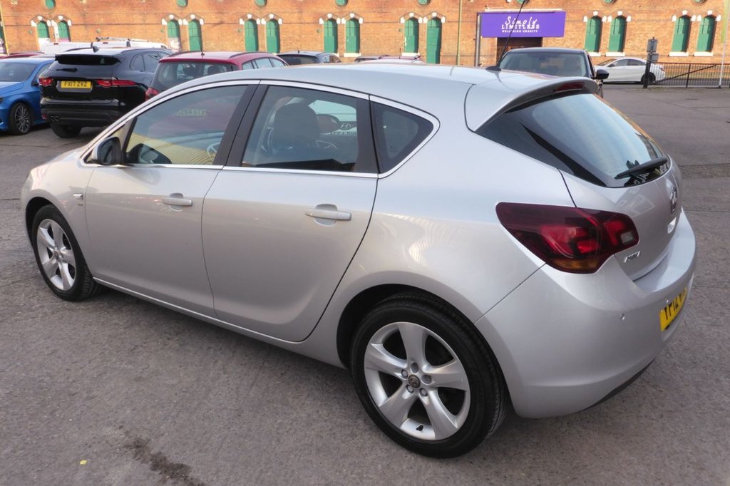 Used Vauxhall Astra 2012 for sale - 77952616: Photo 11