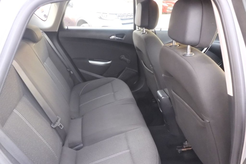 Used Vauxhall Astra 2012 for sale - 77952616: Photo 24