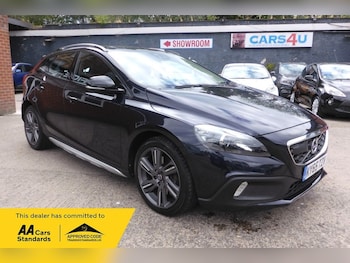 Used Volvo V40 2015 for sale - 78931238: Photo