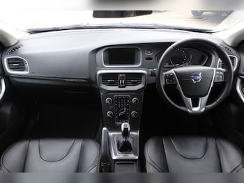Used Volvo V40 2015 for sale - 78931238: Photo