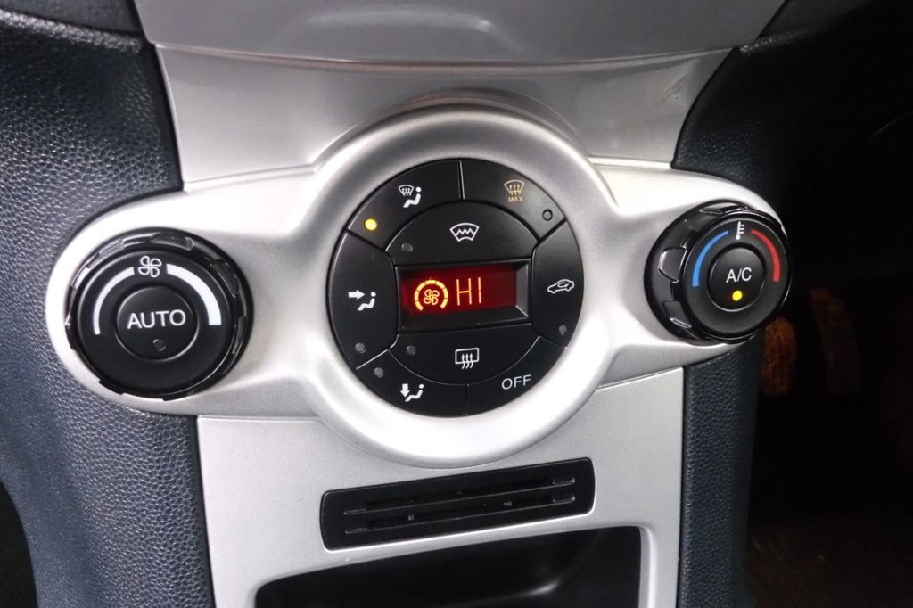 Used Ford Fiesta 2010 for sale - 77724770: Photo 20