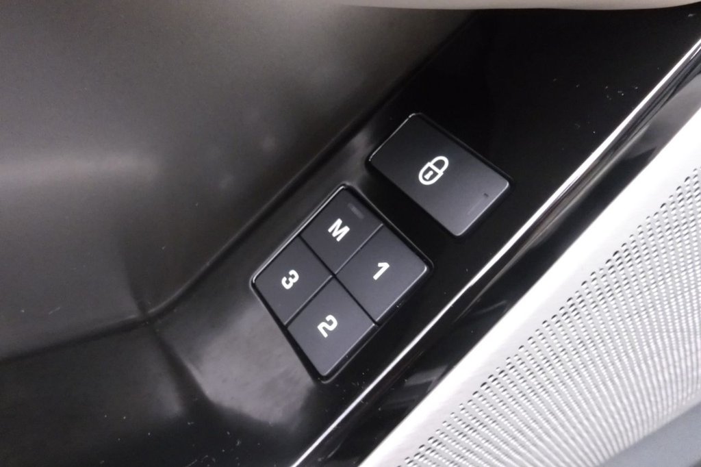 Used Land Rover Range Rover Velar 2017 for sale - 77724789: Photo 27