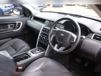 Used Land Rover Discovery Sport 2016 for sale - 79607669: Photo