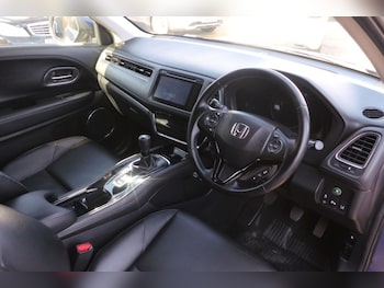 Used Honda HR-V 2015 for sale - 79506169: Photo