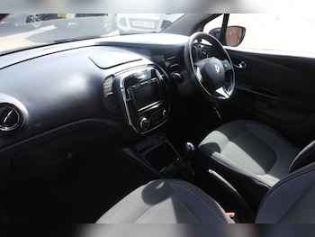 Used Renault Captur 2014 for sale - 79470202: Photo