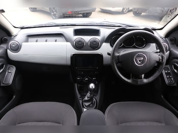 Used Dacia Duster 2015 for sale - 78096415: Photo