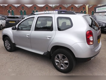 Used Dacia Duster 2015 for sale - 78096415: Photo