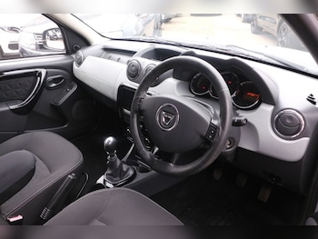 Used Dacia Duster 2015 for sale - 78096415: Photo