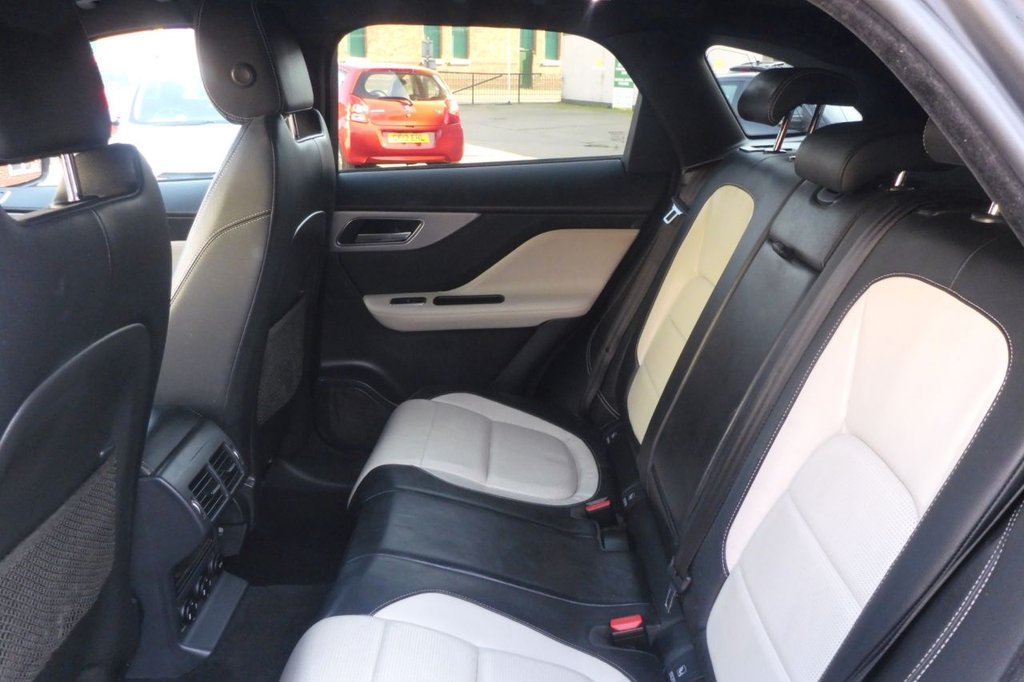 Used Jaguar F-Pace 2017 for sale - 77952380: Photo 17
