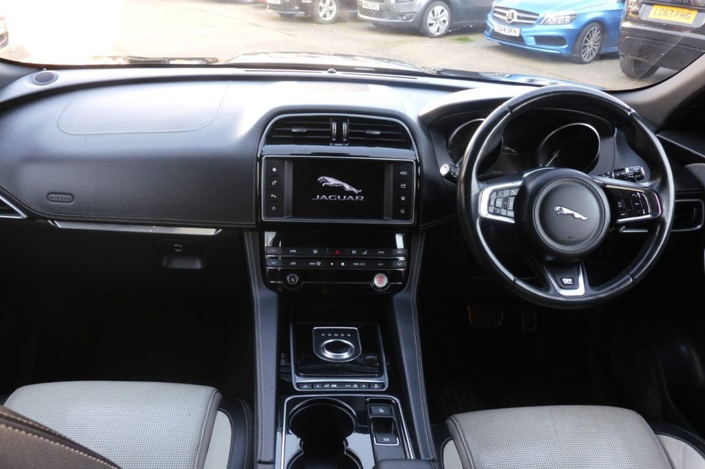 Used Jaguar F-Pace 2017 for sale - 77952380: Photo 18