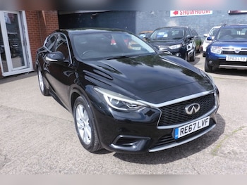 Used Infiniti Q30 2017 for sale - 78748961: Photo