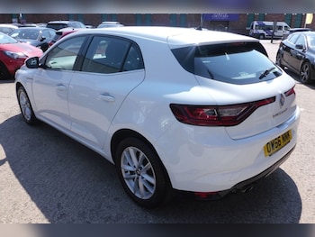 Used Renault Megane 2017 for sale - 79166232: Photo