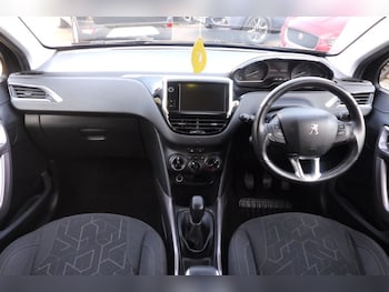 Used Peugeot 2008 2016 for sale - 78405861: Photo