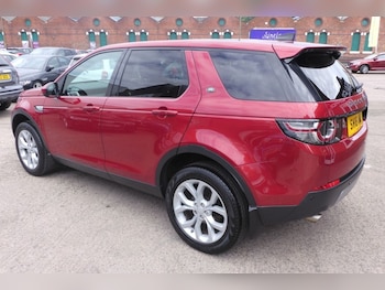 Used Land Rover Discovery Sport 2018 for sale - 79032553: Photo