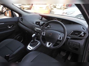 Used Renault Scenic 2012 for sale - 78725448: Photo