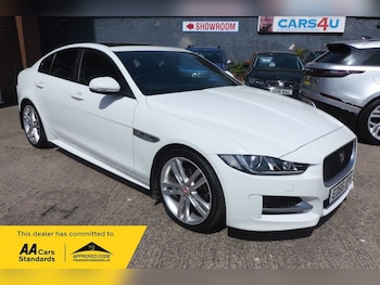 Used Jaguar XE 2016 for sale - 79008908: Photo