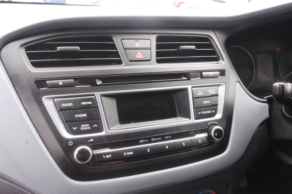 Used Hyundai i20 2016 for sale - 77734259: Photo 20