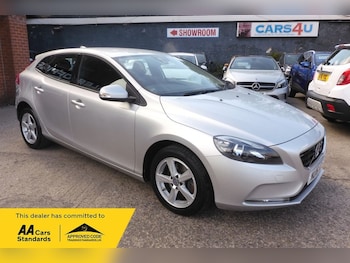 Used Volvo V40 2016 for sale - 79345296: Photo