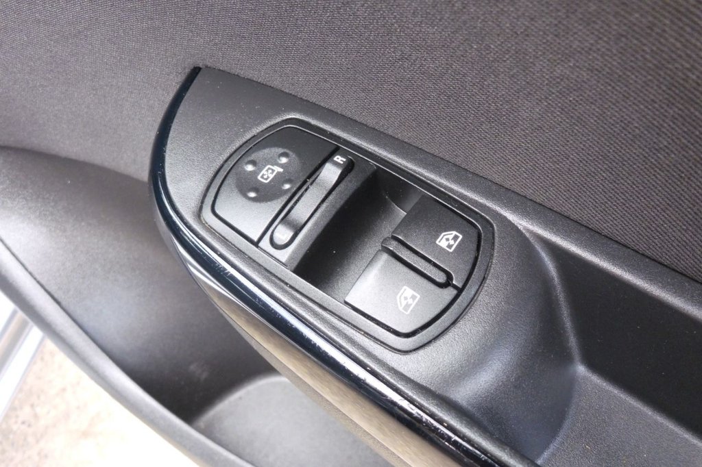 Used Vauxhall Corsa 2017 for sale - 78018005: Photo 23