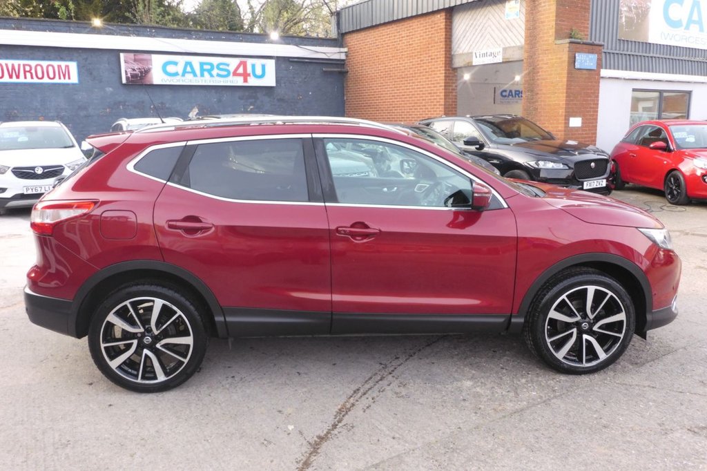 Used Nissan Qashqai 2015 for sale - 77966935: Photo 14