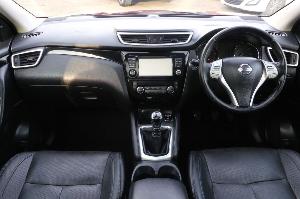Used Nissan Qashqai 2015 for sale - 77966935: Photo 2