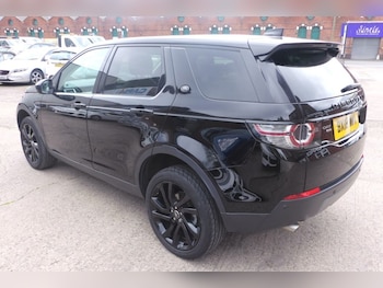 Used Land Rover Discovery Sport 2018 for sale - 78682291: Photo