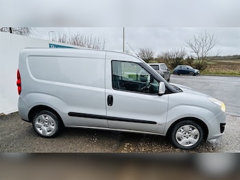 Used Vauxhall Combo 2017 for sale - 75570630: Photo