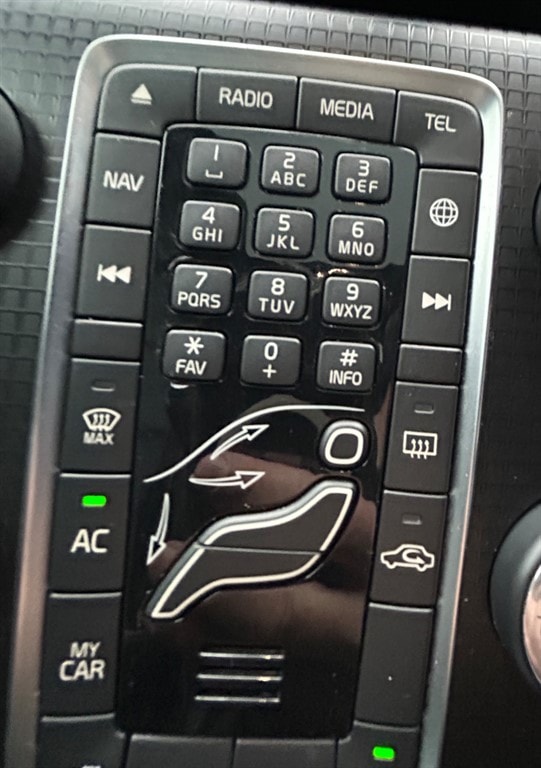 Used Volvo V40 2019 for sale - 75571418: Photo 21