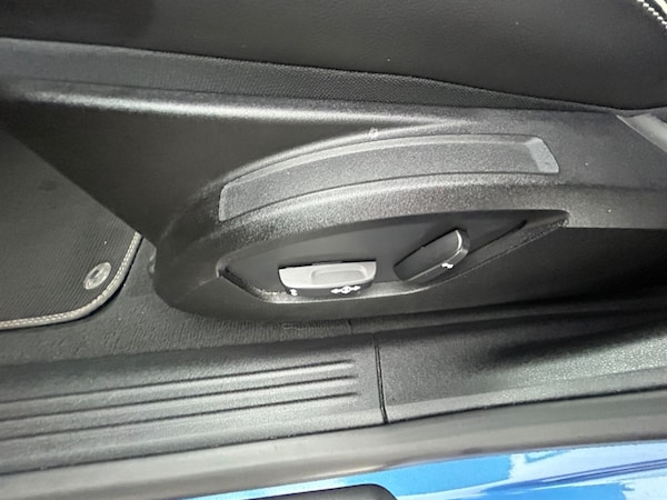 Used Volvo V40 2019 for sale - 75571418: Photo 24