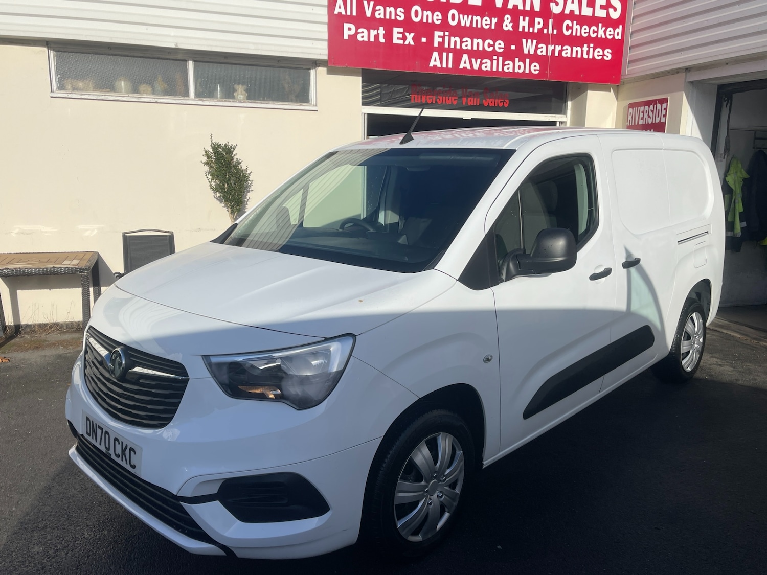 Used Vauxhall Combo 2020 for sale - 76599477: Photo 2