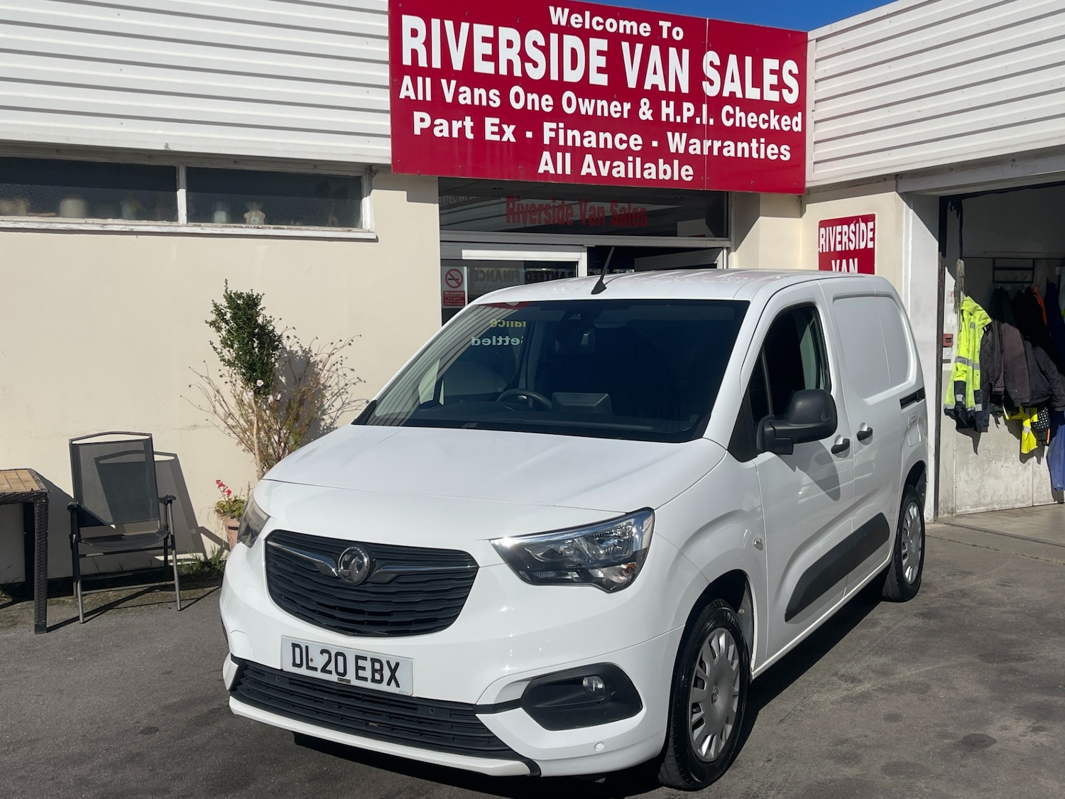 Used Vauxhall Combo 2020 for sale - 76037537: Photo 1