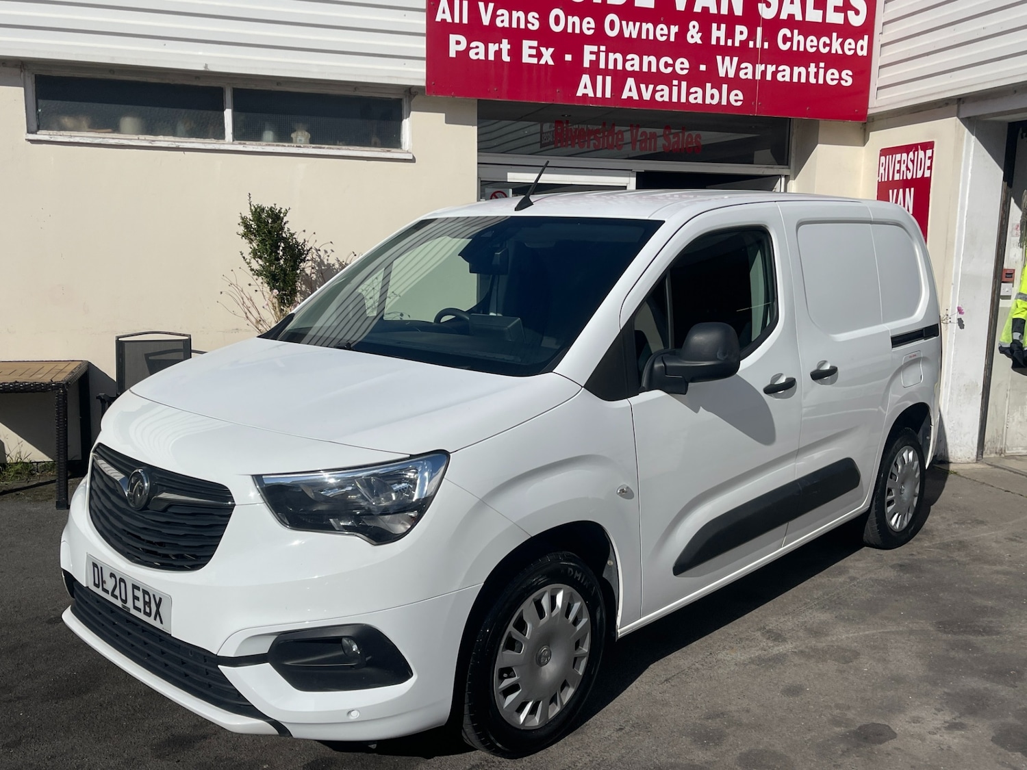 Used Vauxhall Combo 2020 for sale - 76037537: Photo 2