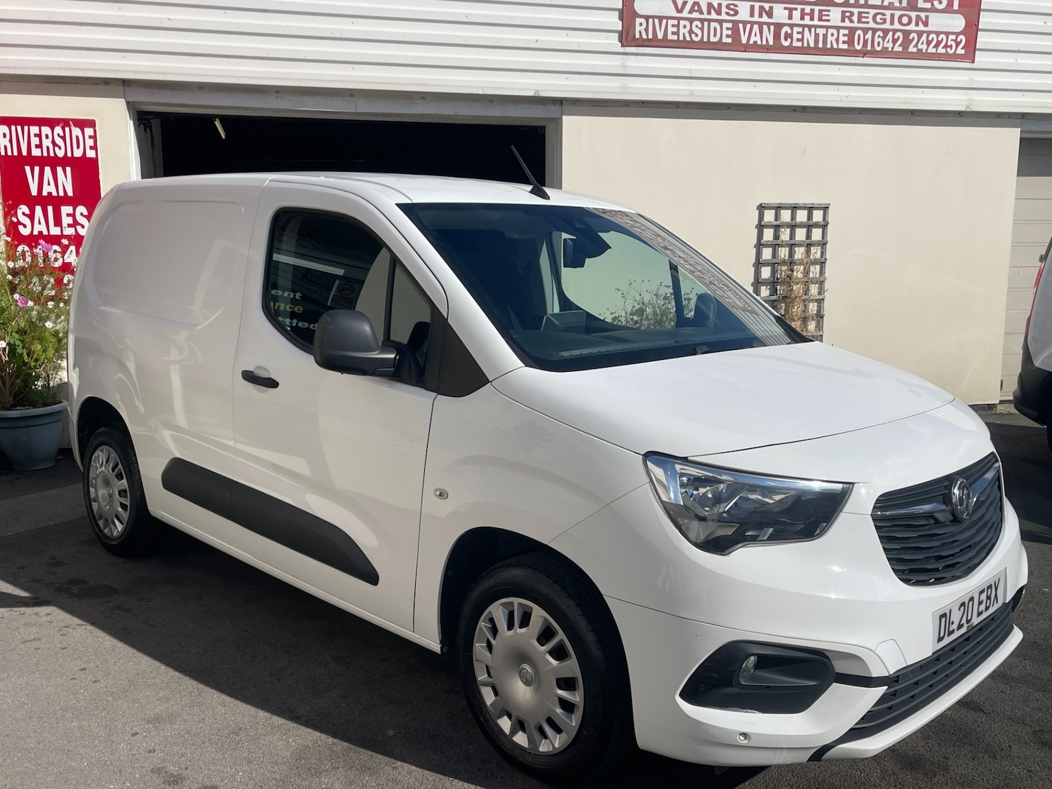 Used Vauxhall Combo 2020 for sale - 76037537: Photo 6