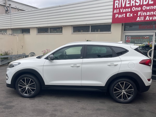 Used Hyundai TUCSON 2018 for sale - 75661613: Photo 2