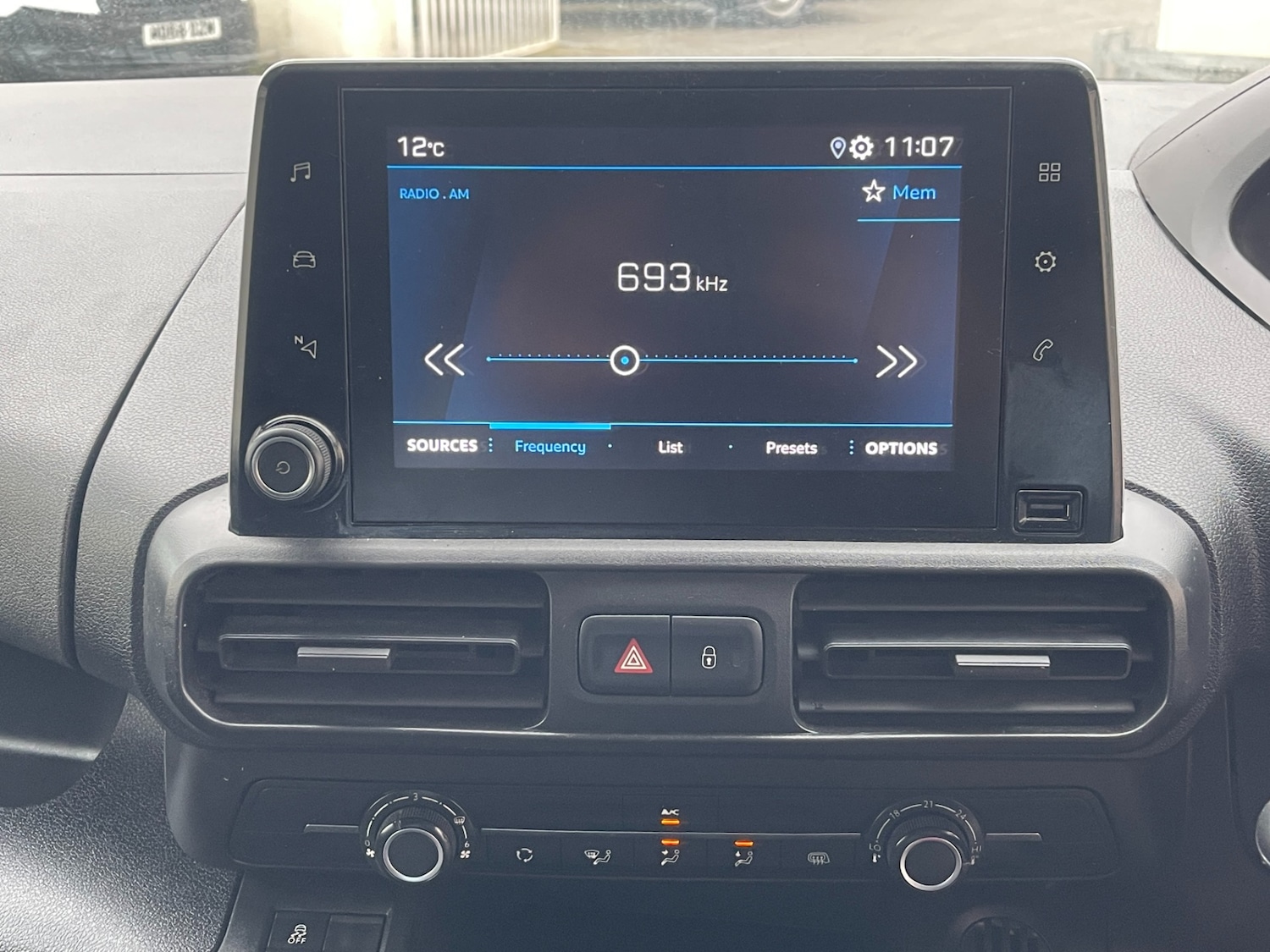 Used Peugeot Partner 2019 for sale - 76309696: Photo 10