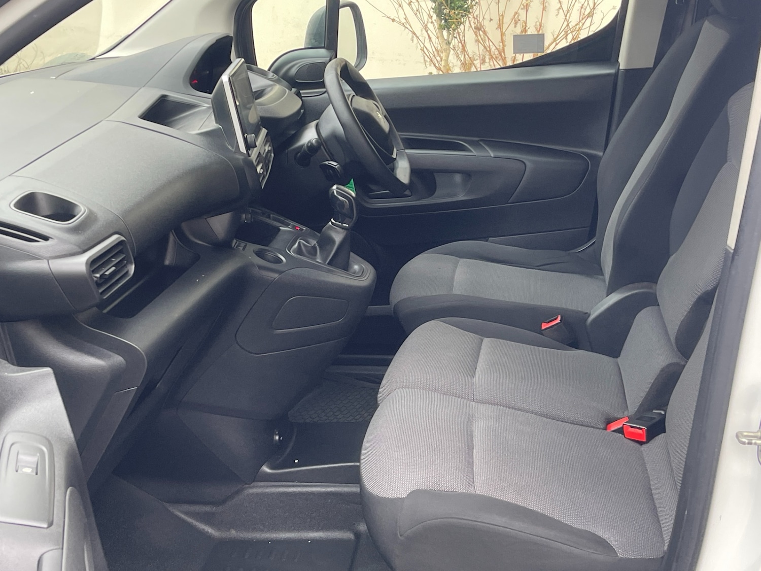 Used Peugeot Partner 2019 for sale - 76309696: Photo 11