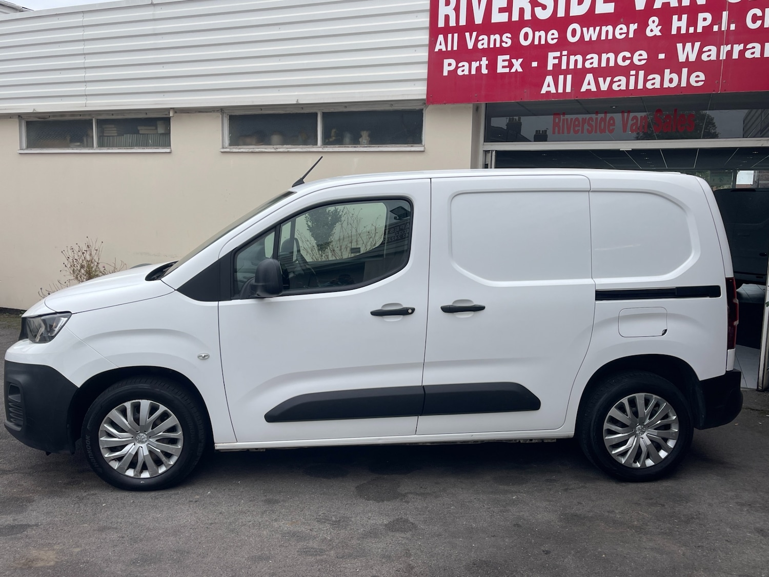 Used Peugeot Partner 2019 for sale - 76309696: Photo 3