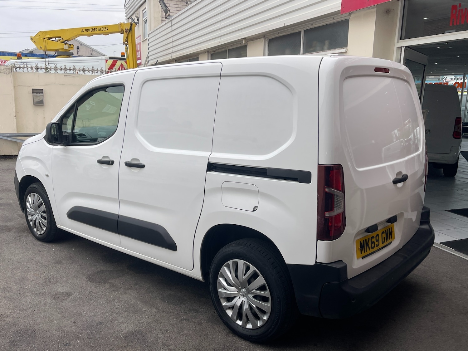 Used Peugeot Partner 2019 for sale - 76309696: Photo 4