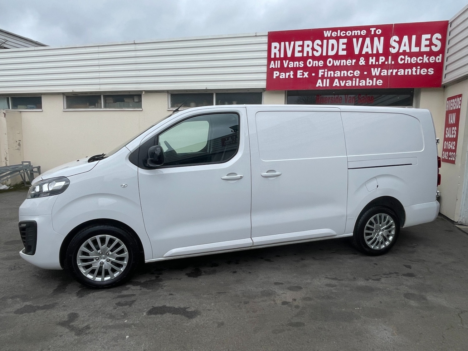 Used Vauxhall Vivaro 2023 for sale - 77902079: Photo 2