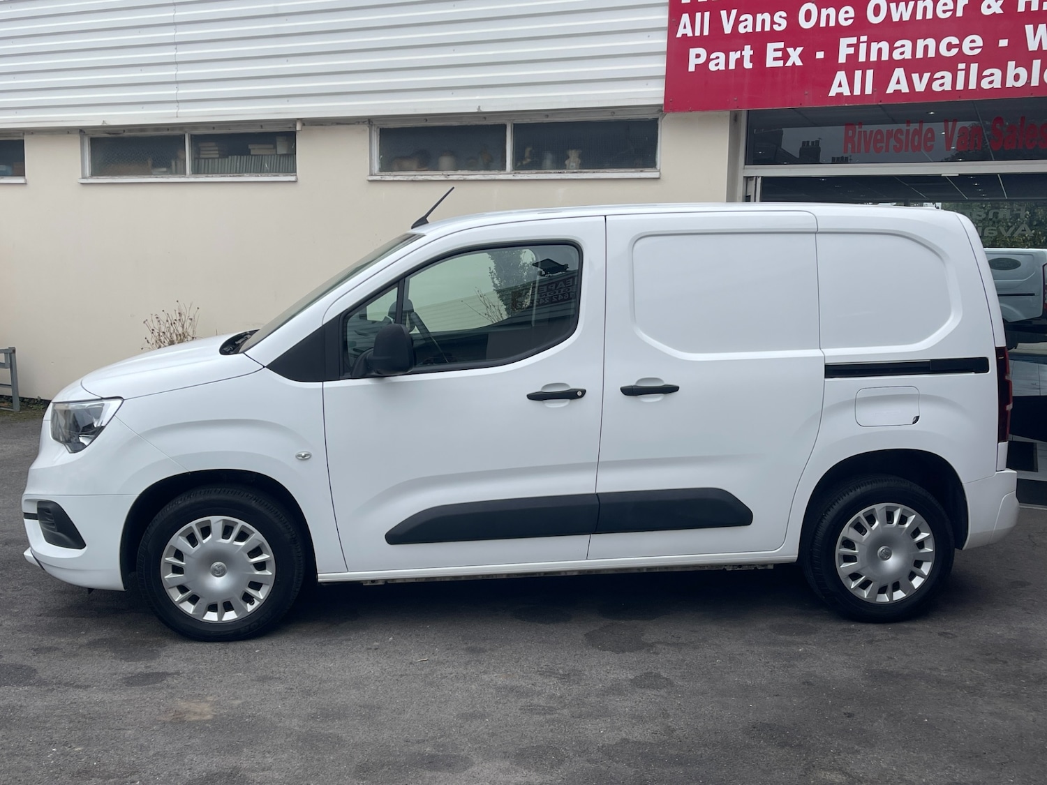 Used Vauxhall Combo 2020 for sale - 76309753: Photo 3